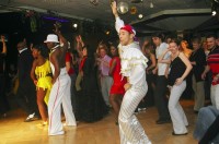 dancing_2 2